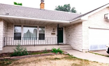Building Photo - 1201 16th Ave S