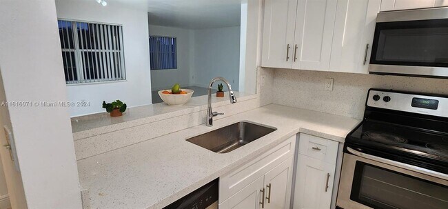 Foto del edificio - 8500 SW 212th St