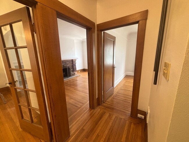 Building Photo - Single Family Home in Mission Terrace