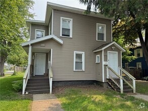 Building Photo - 61 1/2 Downer St