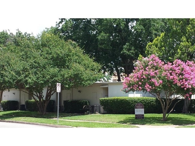 Building Photo - 4040 Bowser Ave