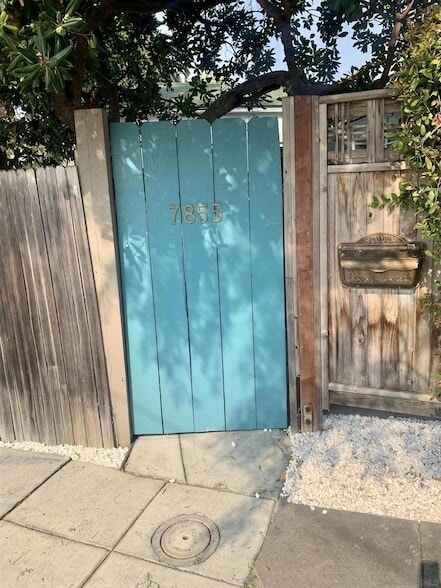 Building Photo - 7855 Exchange Pl