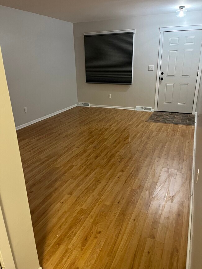 Foto del edificio - 10979 Mountain Ash Ave NW