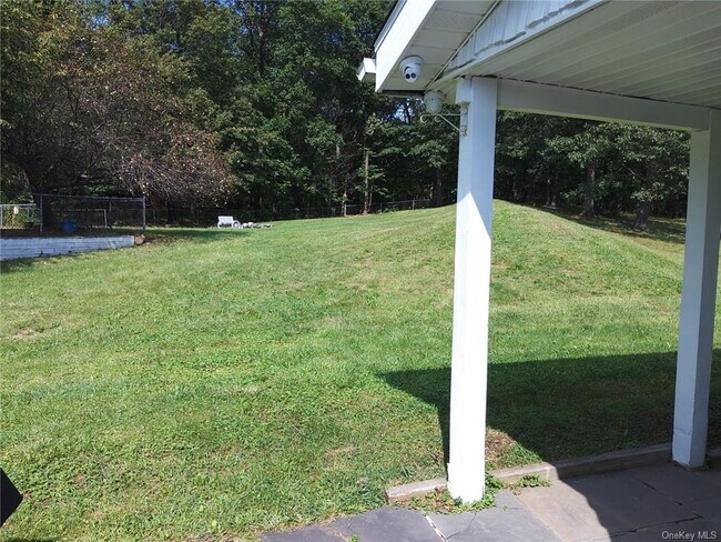 Building Photo - 25 Ruscitti Dr