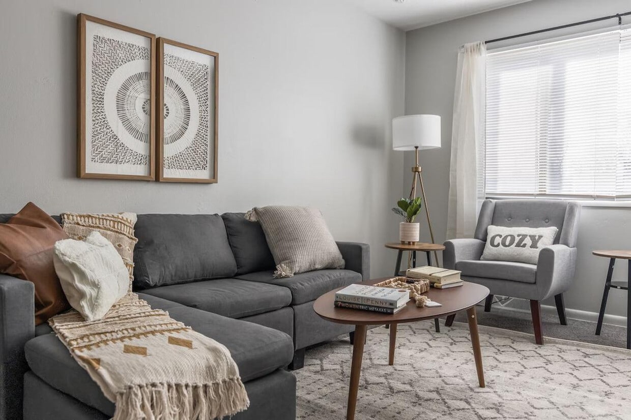 Foto principal - 4305 NW 56th St
