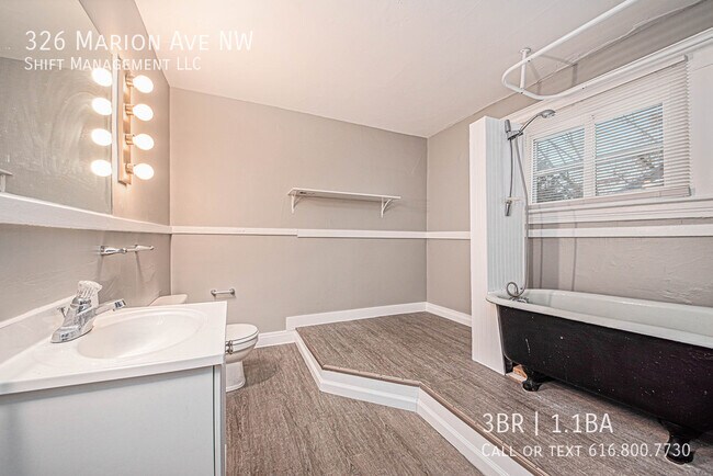 Foto del edificio - 326 Marion Ave NW