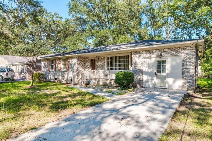 Foto principal - For Rent!! 740 Hitching Post Rd