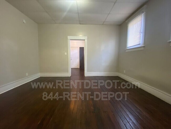 Foto del edificio - 827 Jefferson Ave