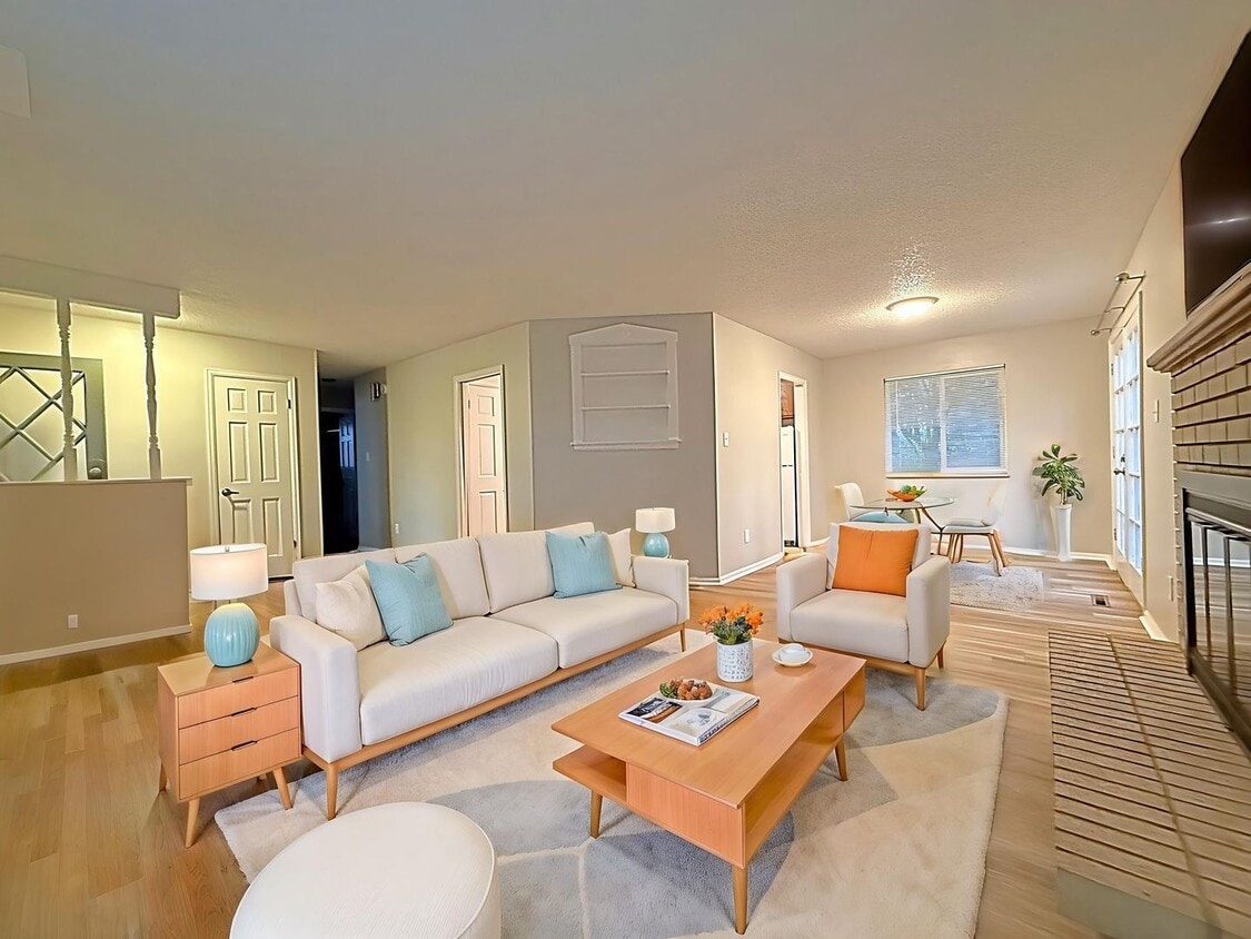 Photo - 2015 Pine Grove Ave-