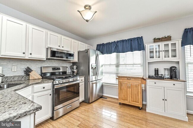 Building Photo - 13726 Denham Way