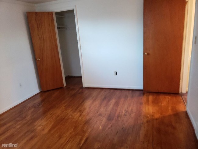 Foto del edificio - 2 br, 1 bath Townhome - 909 E Forest Ave