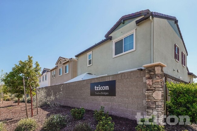 Interior Photo - Tricon Twelve Bridges