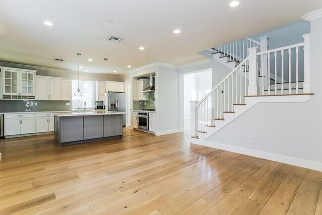 Foto del edificio - 7808 Abbington Way