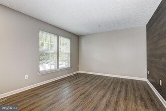 Building Photo - 9306 Vanguard Ct