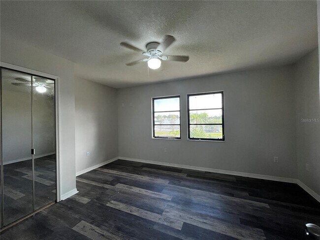 Foto del edificio - 21307 Gertrude Ave