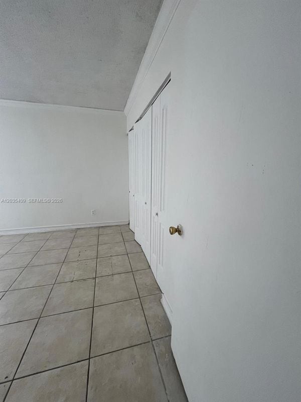 Building Photo - 2075 NE 164th St