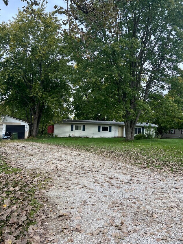 501 S Bryarfield Ct, Mahomet, IL 61853 House Rental in Mahomet, IL