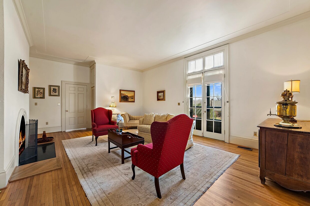 Living Room - 1 Waverley Grn