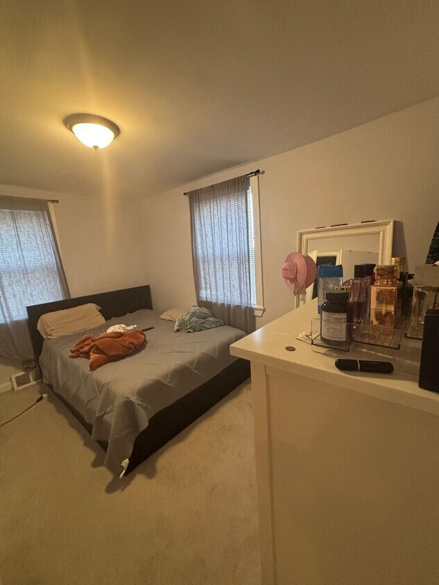 Foto del edificio - 8222 Cornwall Rd