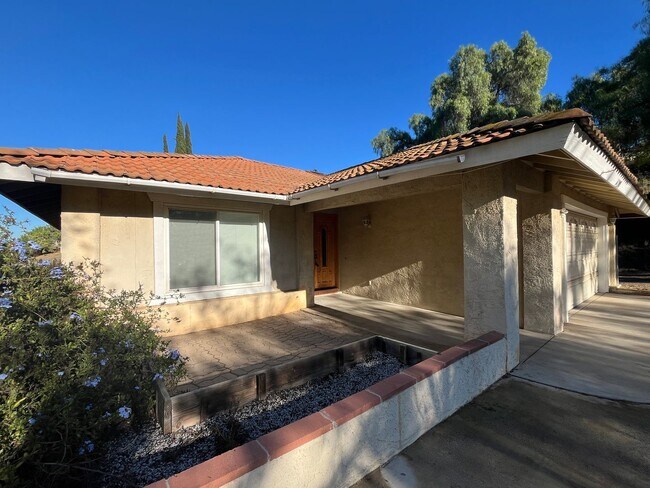 Foto del edificio - Spacious 3 Bedroom, 2 Bath Home for rent