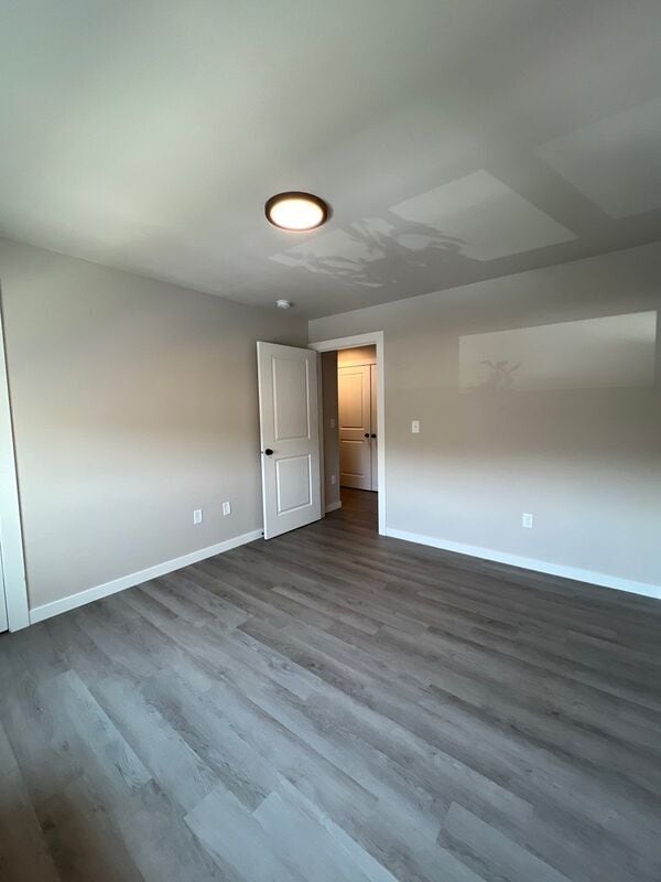 Building Photo - 2901 Waverly Dr SE
