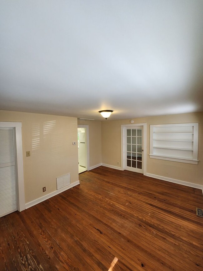 Building Photo - 129 Purefoy Rd
