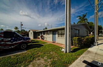 Building Photo - 2723 Griffin Rd