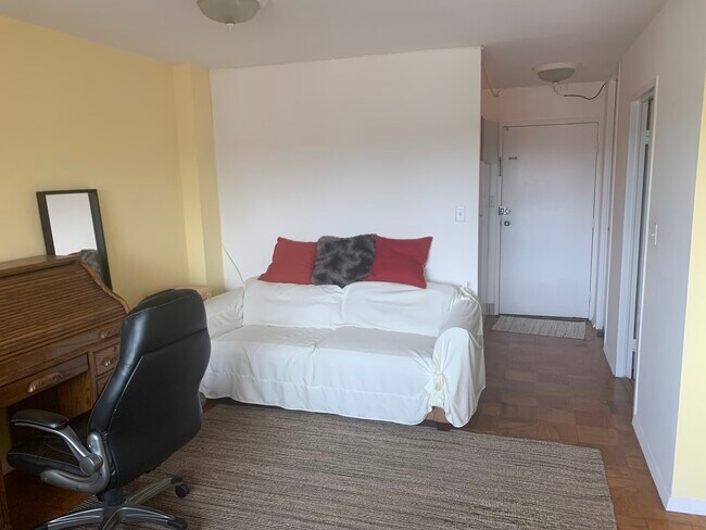 Photo - 2800 Wisconsin Ave NW Apartment