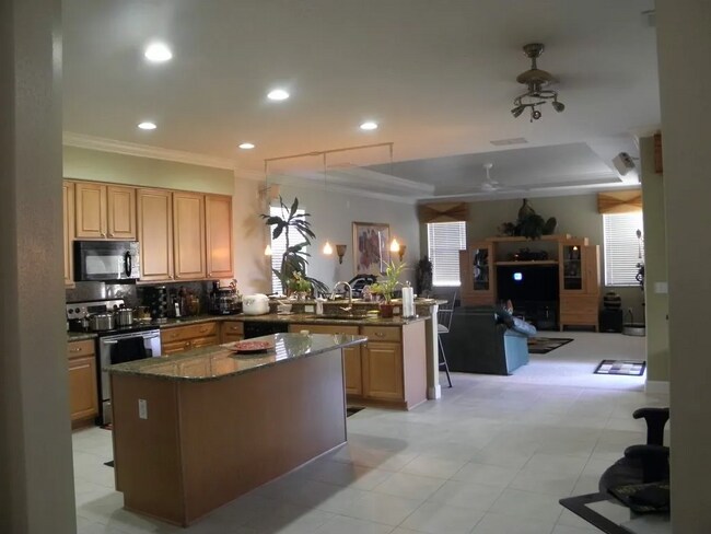 Building Photo - 15327 Sandy Hook Ln