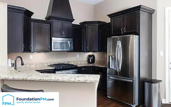 Foto del edificio - 877 Winterfalls Trl