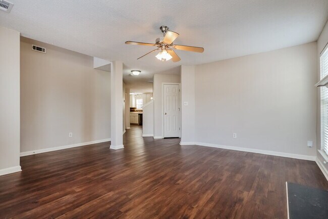 Foto del edificio - 504 Wyntuck Dr