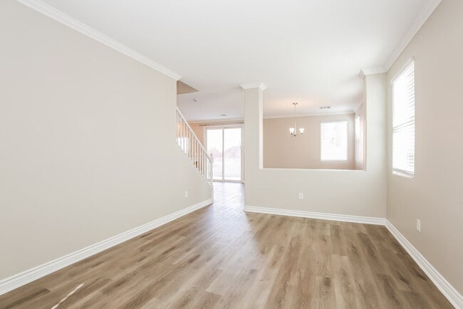 Building Photo - 2316 Cockatiel Dr