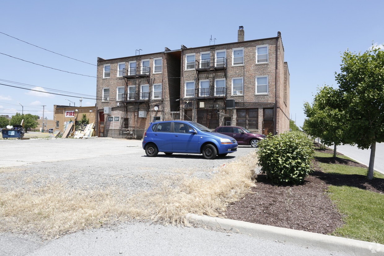 Building Photo - Sibley Apartments
