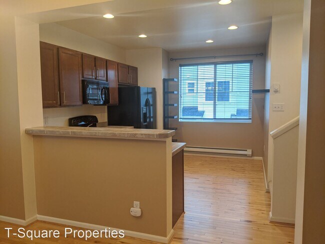 Building Photo - 2 br, 2.5 bath House - 216 126th St SE B