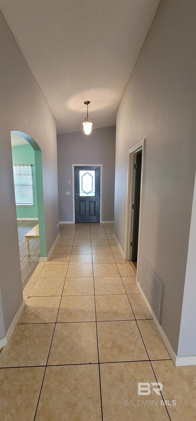 Building Photo - 1008 Summerton Dr