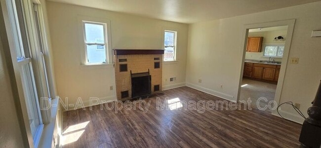 Building Photo - 2837 Bartonsville Ave