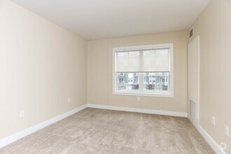 2BR, 2BA - 1,026 SF - The Oxford - The Lane