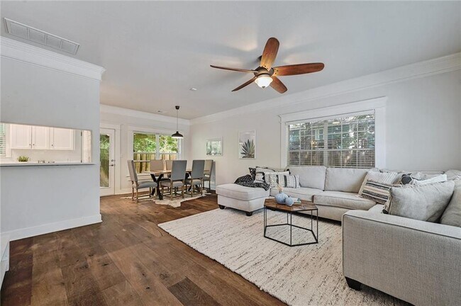 Foto del edificio - 1117 Algarita Ave