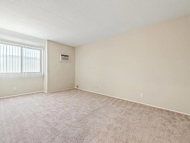 Foto del edificio - 460 Auburn Way