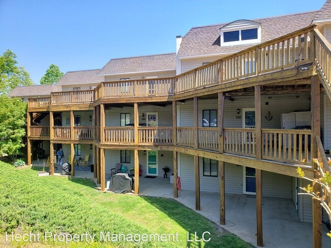Building Photo - 7831 Spinnaker Bay Dr