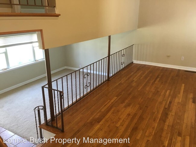 Building Photo - 3 br, 1.5 bath House - 653 Spooner Rd