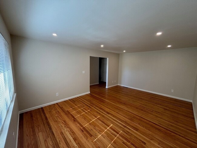 Building Photo - Updated Single level 3 bedroom 2 bathroom Bennett Valley Home with new paint and beautiful refini...