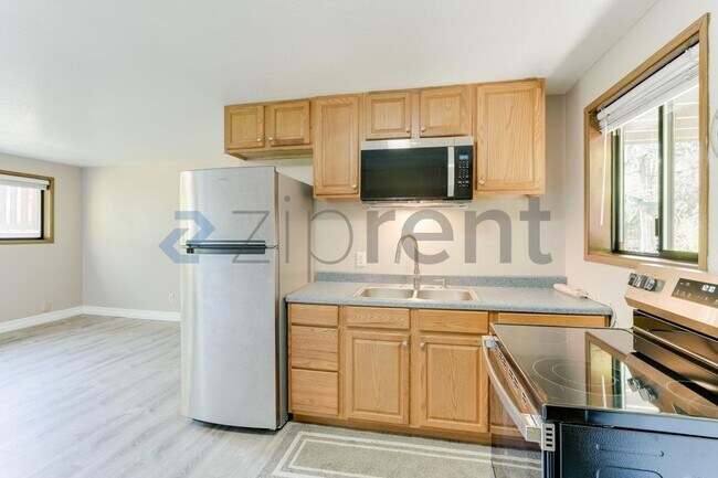 Foto del edificio - 14325 19th Ave NE