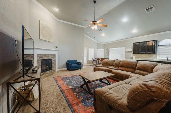 Foto del edificio - 3906 Oporto St