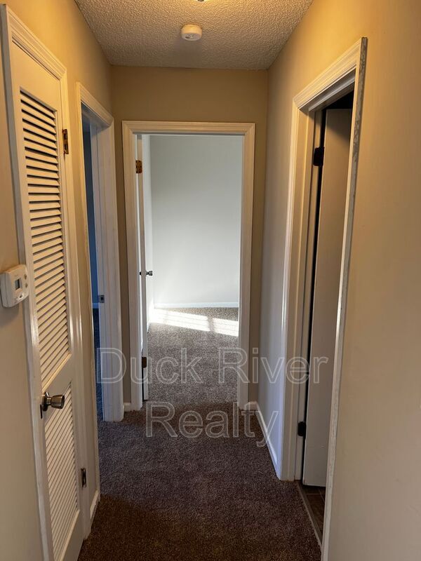 Foto del edificio - 525 Woods Dr