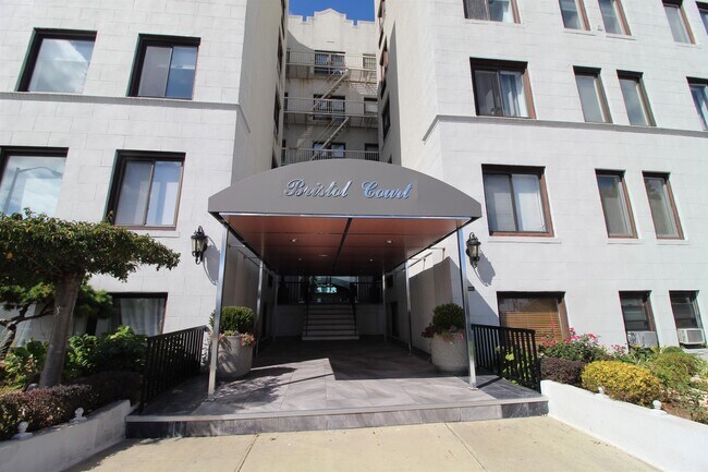 Building Photo - 6305 Boulevard E