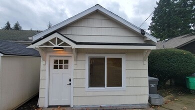 Building Photo - 7605 SW 51st Pl