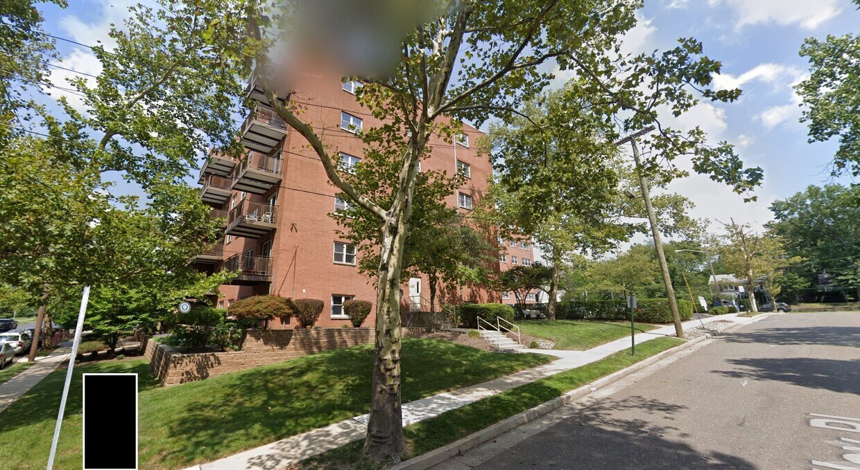 Primary Photo - 123 S Adelaide Ave