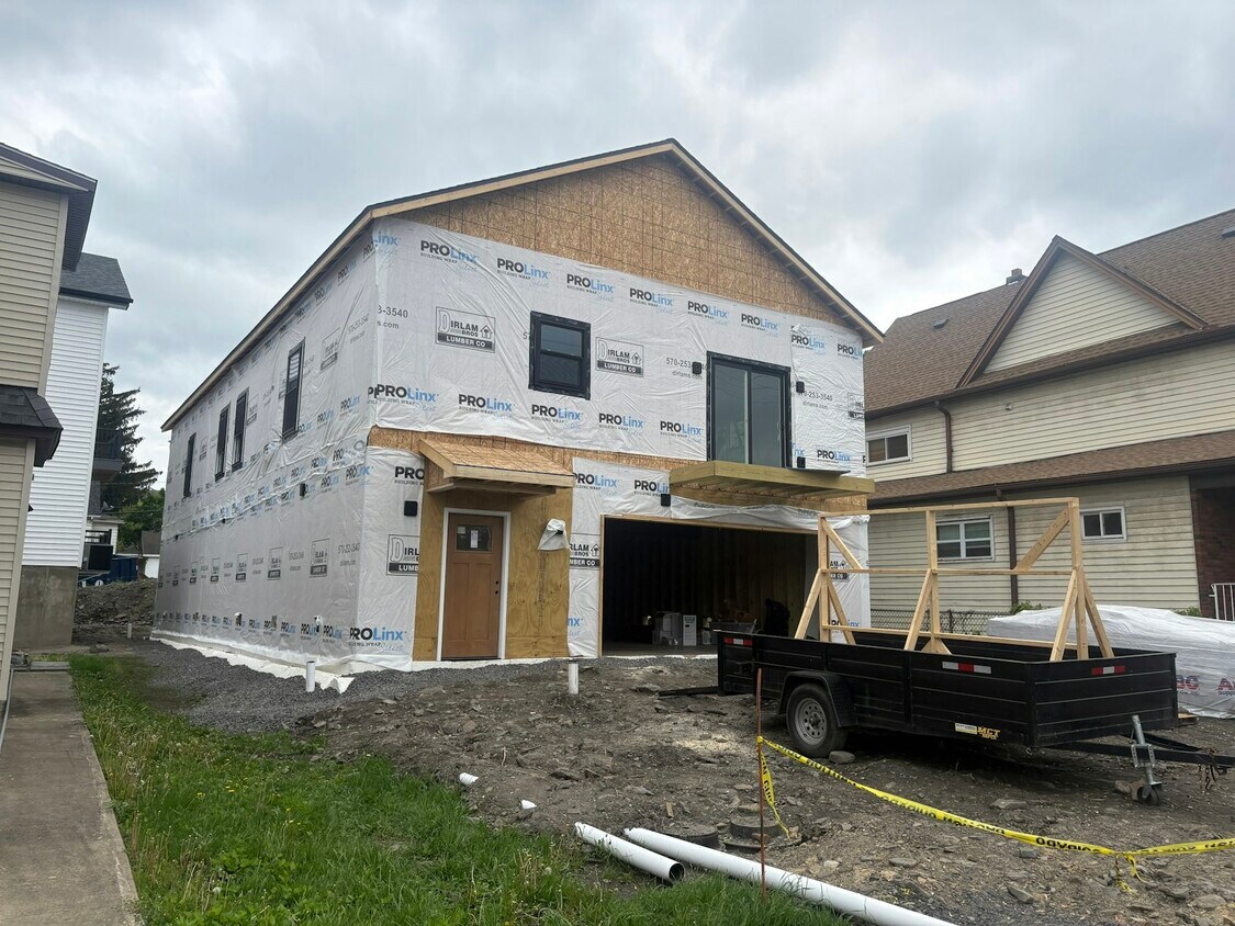 Building Photo - 1109 S Webster Ave