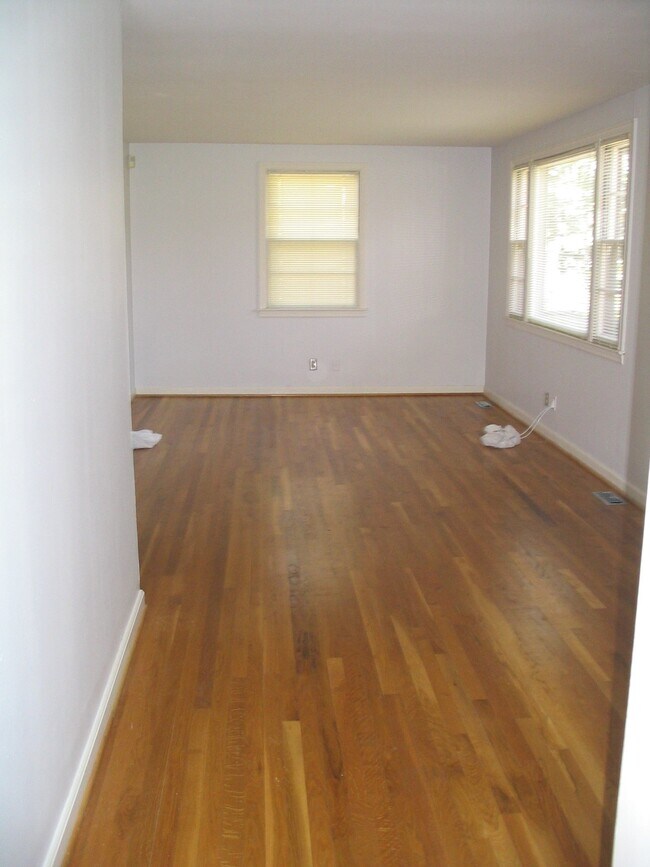 Foto del edificio - 501 Landon Dr